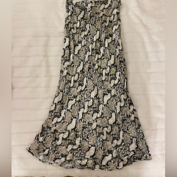 Snake print maxi skirt - Picture 2 of 3